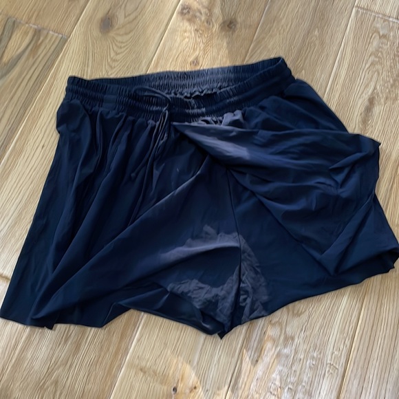 Lululemon Shorts - Picture 4 of 6